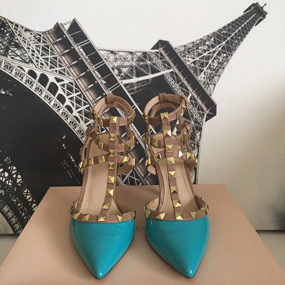 BCBGeneration Darron Rockstud Pumps - Size 6, Torquoise - Picture 2 of 4